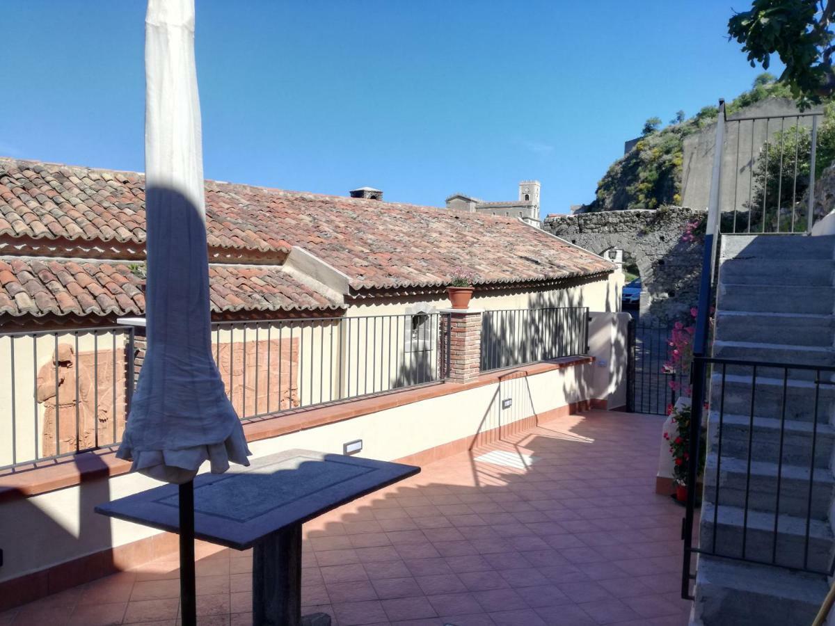 Casa Gambino Bed and Breakfast Savoca Εξωτερικό φωτογραφία